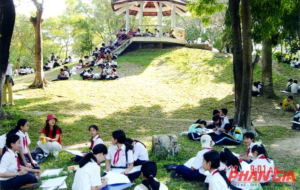 Hoạt động ngoại khóa trong Công Viên Lê Thị Riêng
