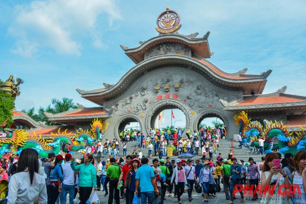 Tham quan Khu du lịch Văn hóa Suối Tiên