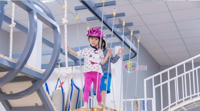 thiết kế khu vui chơi hướng nghiệp trong nhà - Trẻ em đóng vai nghề nghiệp trong khu vui chơi hướng nghiệp