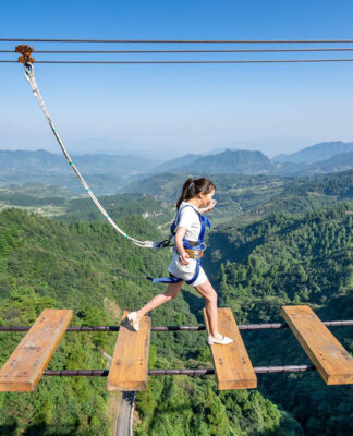 Highwire kết hợp giáo dục: Hướng dẫn thiết kế chương trình cho trường