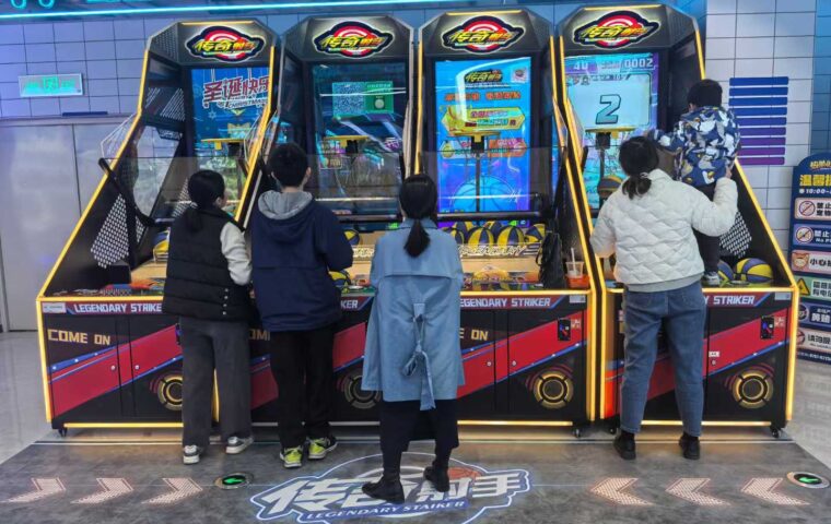 Giai tri giao duc voi may game huong dan truong trung tam nha dau tu content image